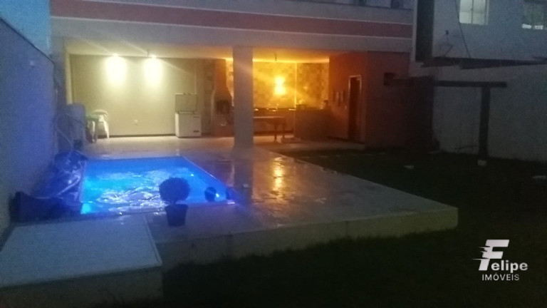 Casa com 3 Quartos à Venda, 205 m² em Praia Do Morro - Guarapari