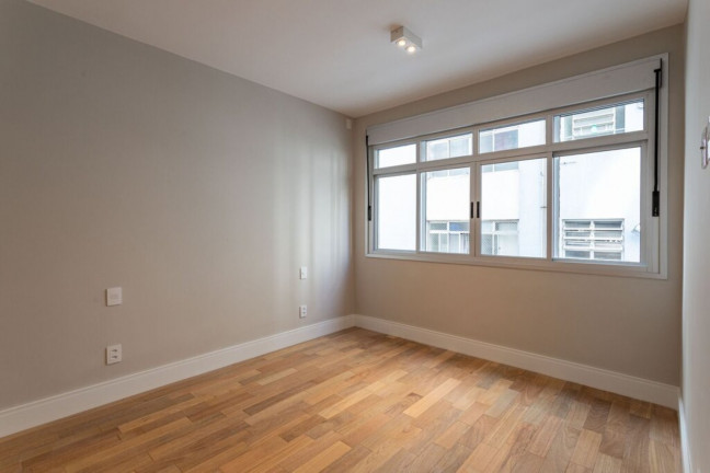 Imagem Imóvel com 3 Quartos à Venda, 206 m² em Higienópolis - São Paulo Imagem Imóvel com 3 Quartos à Venda, 206 m² em Higienópolis - São Paulo