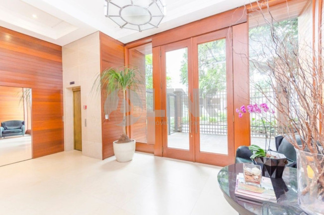 Imagem Apartamento com 3 Quartos à Venda, 325 m² em Moinhos De Vento - Porto Alegre