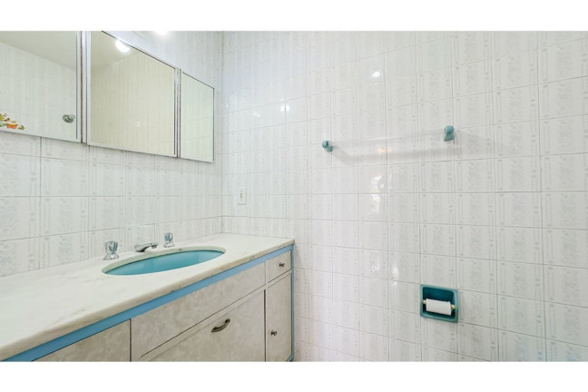 Imagem Imóvel com 3 Quartos à Venda, 108 m² em Petrópolis - Porto Alegre Imagem Imóvel com 3 Quartos à Venda, 108 m² em Petrópolis - Porto Alegre