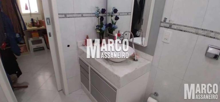 Imagem Casa com 4 Quartos à Venda, 288 m² em Centro - Balneário Barra Do Sul Imagem Casa com 4 Quartos à Venda, 288 m² em Centro - Balneário Barra Do Sul