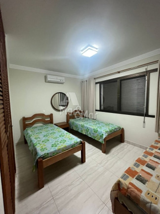 Imagem Apartamento com 3 Quartos à Venda, 140 m² em Pitangueiras - Guarujá