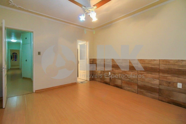 Imagem Casa com 3 Quartos à Venda, 180 m² em Passo Da Areia - Porto Alegre Imagem Casa com 3 Quartos à Venda, 180 m² em Passo Da Areia - Porto Alegre