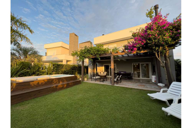 Imagem Casa de Condomínio com 3 Quartos à Venda, 201 m² em Centro - Xangri-lá Imagem Casa de Condomínio com 3 Quartos à Venda, 201 m² em Centro - Xangri-lá