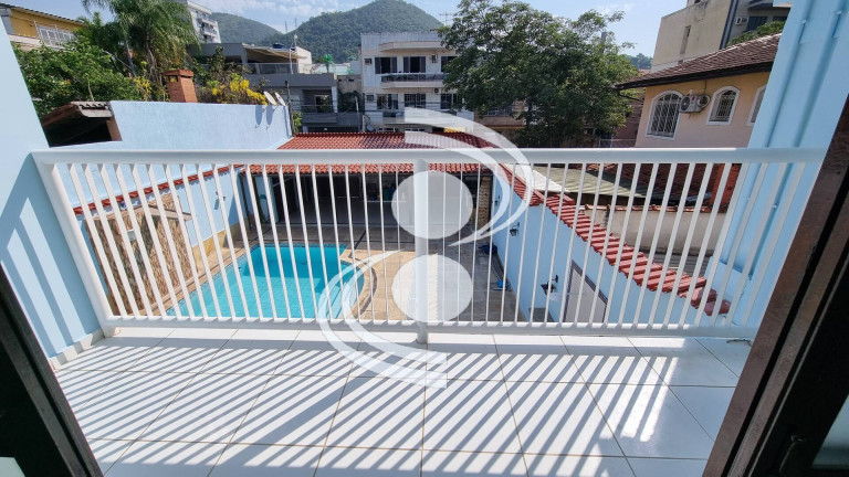 Imagem Apartamento com 4 Quartos à Venda, 250 m² em Vila Valqueire - Rio De Janeiro Imagem Apartamento com 4 Quartos à Venda, 250 m² em Vila Valqueire - Rio De Janeiro