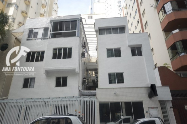 Imagem Imóvel com 29 Quartos à Venda, 285 m² em Centro - Balneário Camboriú Imagem Imóvel com 29 Quartos à Venda, 285 m² em Centro - Balneário Camboriú
