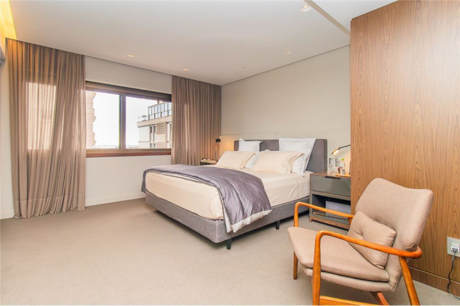 Imagem Apartamento com 3 Quartos à Venda, 322 m² em Moinhos De Vento - Porto Alegre