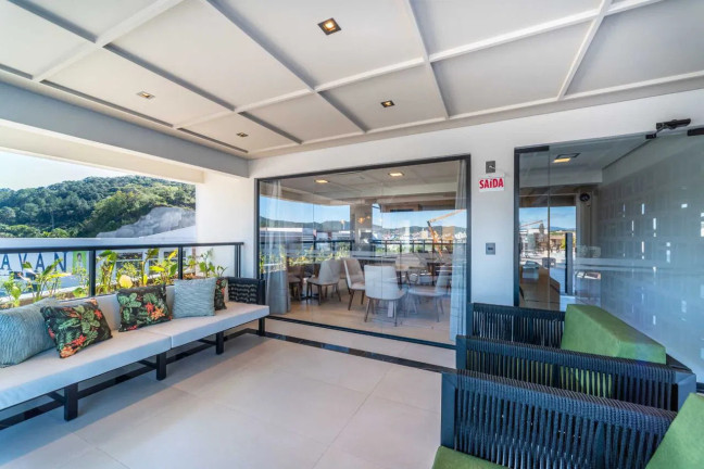 Imagem Apartamento com 2 Quartos à Venda, 68 m² em Centro - Balneário Camboriú
