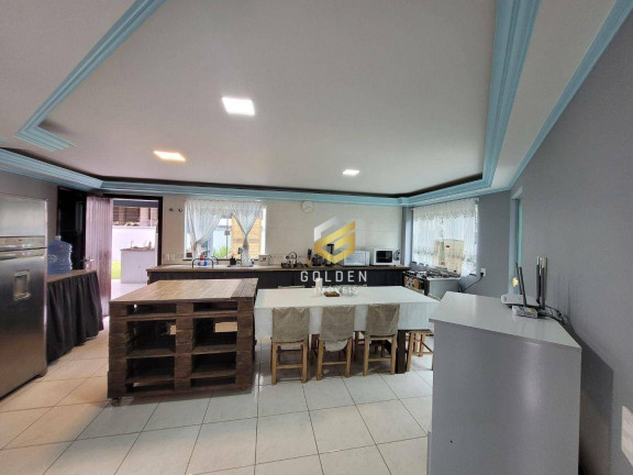 Imagem Casa com 4 Quartos para Temporada, 220 m² em Bombinhas - Bombinhas