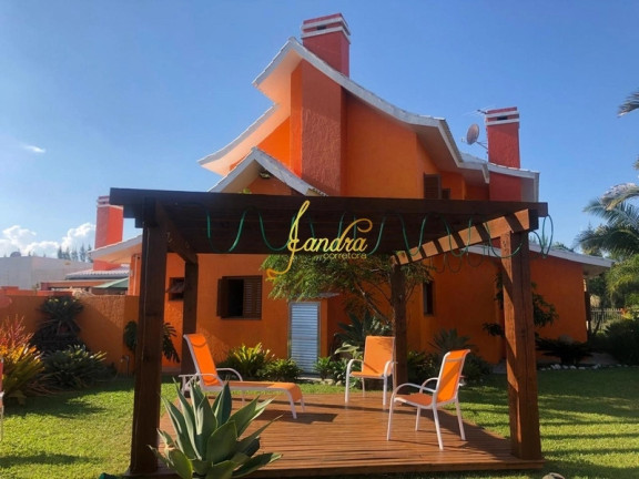 Sobrado à Venda, 360 m² em Capao Novo Posto 9 Village - Capão Da Canoa