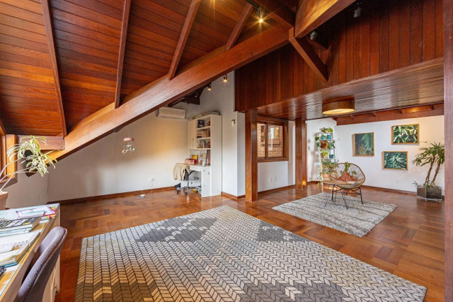 Imagem Casa com 4 Quartos à Venda, 269 m² em Chácara Das Pedras - Porto Alegre Imagem Casa com 4 Quartos à Venda, 269 m² em Chácara Das Pedras - Porto Alegre