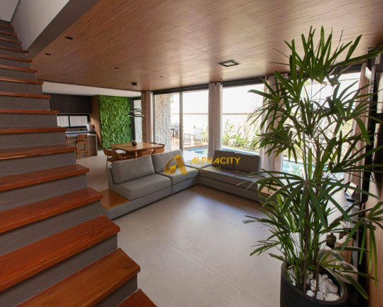 Imagem Casa com 4 Quartos à Venda, 400 m² em Tamboré - Santana De Parnaíba Imagem Casa com 4 Quartos à Venda, 400 m² em Tamboré - Santana De Parnaíba