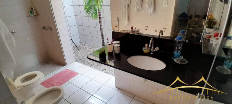 Imagem Casa com 4 Quartos à Venda, 250 m² em Lagoa Nova - Natal Imagem Casa com 4 Quartos à Venda, 250 m² em Lagoa Nova - Natal