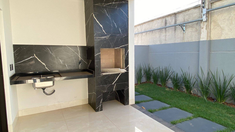 Imagem Casa com 3 Quartos à Venda, 141 m² em Tijucal - Cuiabá