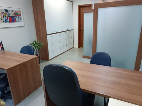 Imagem Sala Comercial à Venda, 45 m² em Menino Deus - Porto Alegre Imagem Sala Comercial à Venda, 45 m² em Menino Deus - Porto Alegre
