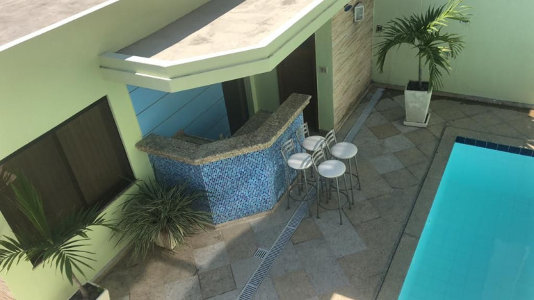 Imagem Casa com 6 Quartos à Venda, 450 m² em Camboinhas - Niterói Imagem Casa com 6 Quartos à Venda, 450 m² em Camboinhas - Niterói