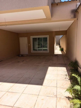 Imagem Sobrado com 4 Quartos à Venda, 215 m² em Canto Do Forte - Praia Grande