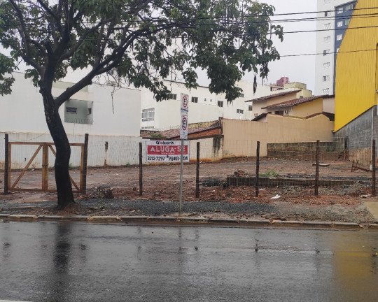 Terreno para Alugar, 1.000 m² em Centro - Montes Claros