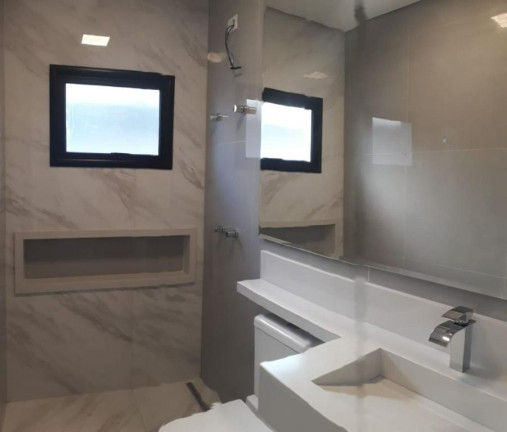 Imagem Sobrado com 4 Quartos à Venda, 200 m² em Centro - Mogi Das Cruzes Imagem Sobrado com 4 Quartos à Venda, 200 m² em Centro - Mogi Das Cruzes