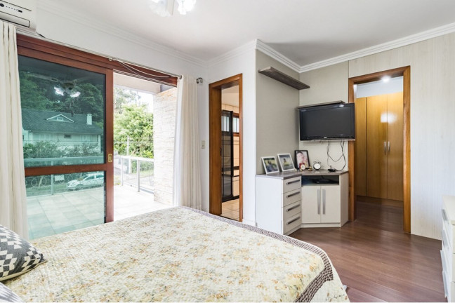 Imagem Casa com 4 Quartos à Venda, 275 m² em Jardim Itu - Porto Alegre
