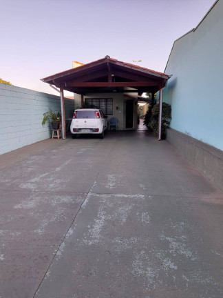 Casa com 3 Quartos à Venda, 104 m² em Centro - Salto