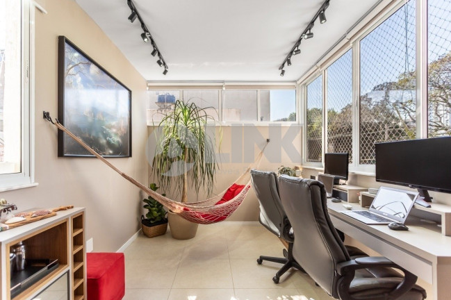 Imagem Apartamento com 3 Quartos à Venda, 75 m² em Petrópolis - Porto Alegre