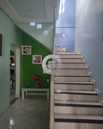 Sobrado com 3 Quartos à Venda, 180 m² em Vila Guilhermina - Montes Claros