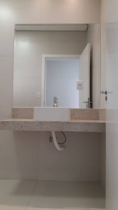 Imagem Casa com 3 Quartos à Venda, 231 m² em Jardim Imperial - Cuiabá
