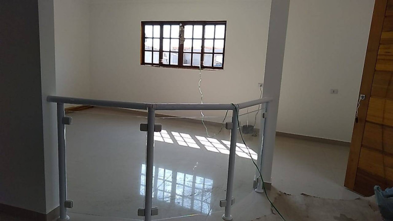 Imagem Casa com 3 Quartos à Venda, 250 m² em Jardim Das Belezas - Carapicuíba