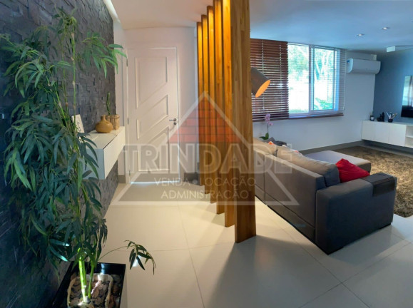 Imagem Casa com 3 Quartos à Venda, em Recreio Dos Bandeirantes - Rio De Janeiro Imagem Casa com 3 Quartos à Venda, em Recreio Dos Bandeirantes - Rio De Janeiro