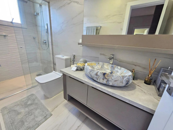 Imagem Casa com 5 Quartos à Venda, 365 m² em Condominio Green Village - Xangri-lá Imagem Casa com 5 Quartos à Venda, 365 m² em Condominio Green Village - Xangri-lá