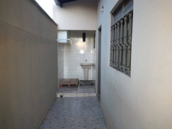 Imagem Casa com 2 Quartos à Venda, em Botucatu Imagem Casa com 2 Quartos à Venda, em Botucatu