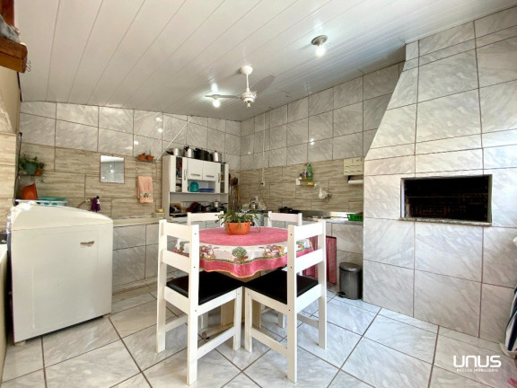 Imagem Casa com 3 Quartos à Venda, em Estreito - Florianópolis Imagem Casa com 3 Quartos à Venda, em Estreito - Florianópolis