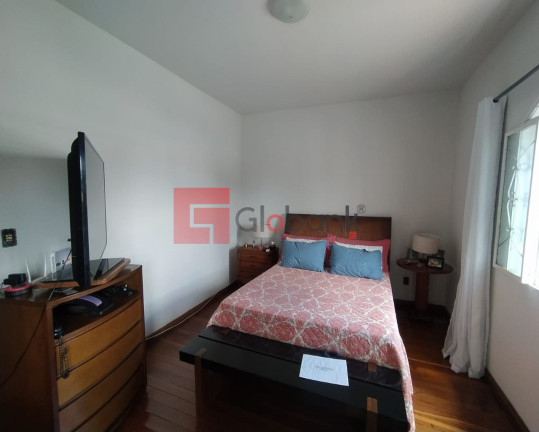 Imagem Casa com 3 Quartos à Venda, 250 m² em Centro - Montes Claros