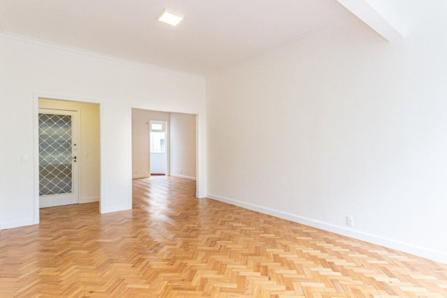 Imagem Imóvel com 3 Quartos à Venda, 116 m² em Copacabana - Rio De Janeiro Imagem Imóvel com 3 Quartos à Venda, 116 m² em Copacabana - Rio De Janeiro