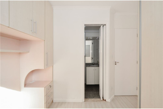Imagem Imóvel com 3 Quartos à Venda,  em Vila Sônia - São Paulo