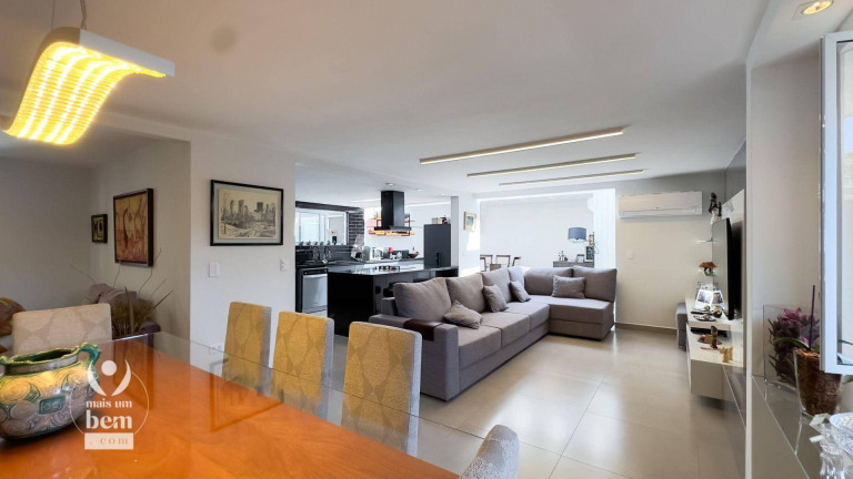 Imagem Casa com 3 Quartos à Venda, 244 m² em Seminário - Curitiba Imagem Casa com 3 Quartos à Venda, 244 m² em Seminário - Curitiba