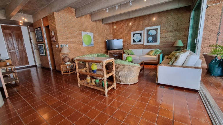 Imagem Cobertura com 3 Quartos à Venda, 300 m² em Pitangueiras - Guarujá Imagem Cobertura com 3 Quartos à Venda, 300 m² em Pitangueiras - Guarujá