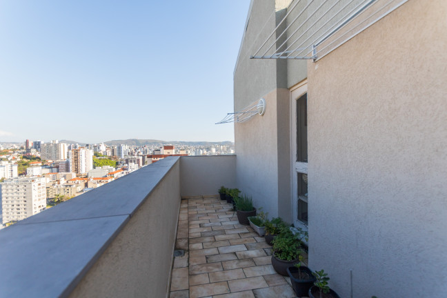 Imagem Imóvel com 3 Quartos à Venda, 336 m² em Rio Branco - Porto Alegre Imagem Imóvel com 3 Quartos à Venda, 336 m² em Rio Branco - Porto Alegre