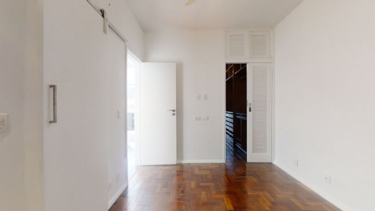 Imagem Imóvel com 2 Quartos à Venda, 92 m² em Lagoa - Rio De Janeiro Imagem Imóvel com 2 Quartos à Venda, 92 m² em Lagoa - Rio De Janeiro