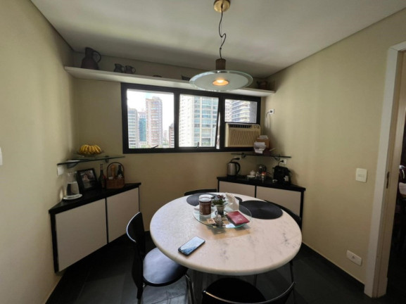 Imagem Imóvel com 4 Quartos à Venda, 220 m² em Itaim Bibi - São Paulo