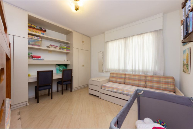 Imagem Imóvel com 3 Quartos à Venda, em Bom Retiro - São Paulo Imagem Imóvel com 3 Quartos à Venda, em Bom Retiro - São Paulo
