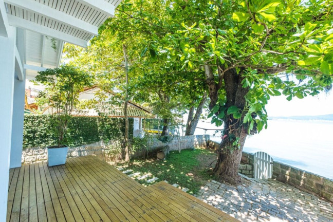 Imagem Imóvel com 3 Quartos à Venda, 137 m² em Cacupé - Florianópolis