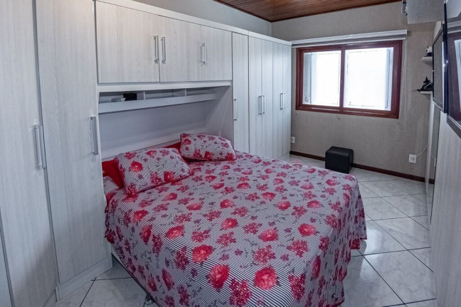 Imagem Casa com 2 Quartos à Venda, 94 m² em Rubem Berta - Porto Alegre