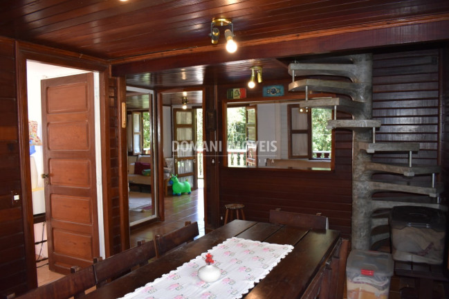 Imagem Casa com 4 Quartos à Venda, 170 m² em Região Do Vale Encantado - Campos Do Jordão