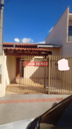 Casa com 3 Quartos à Venda, 68 m² em Vila Romana - Londrina