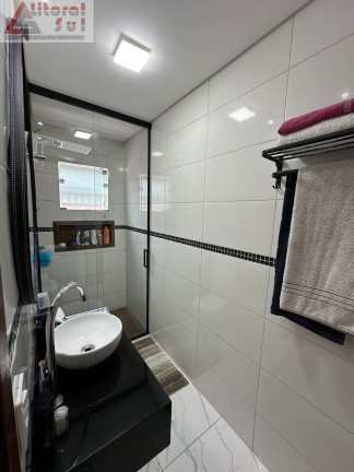 Imagem Casa com 3 Quartos à Venda, 113 m² em Maracanã - Praia Grande Imagem Casa com 3 Quartos à Venda, 113 m² em Maracanã - Praia Grande