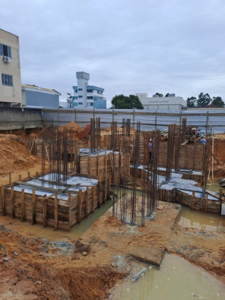 Imagem Apartamento com 2 Quartos à Venda, 71 m² em Centro - Camboriú