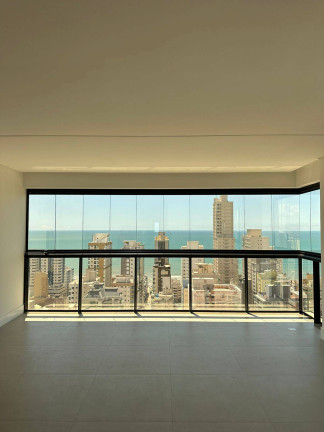 Apartamento com 3 Quartos à Venda, 137 m² em Meia Praia - Itapema