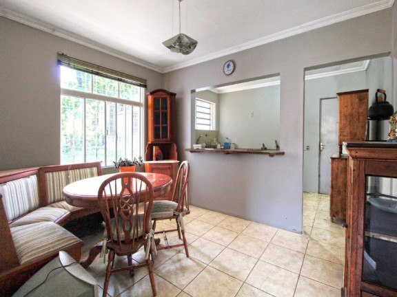 Imagem Casa com 3 Quartos à Venda, 260 m² em Menino Deus - Porto Alegre Imagem Casa com 3 Quartos à Venda, 260 m² em Menino Deus - Porto Alegre